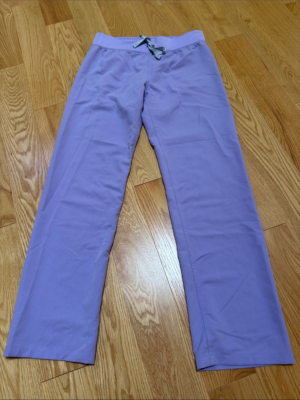 Figs small lavender dew livingston straight leg high rise scrub pants.